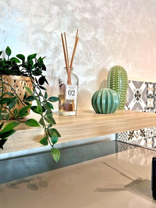 Luxurious In The Center Of Apartment *