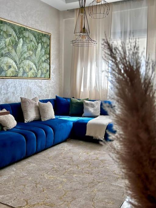 Luxurious In The Center Of Apartment